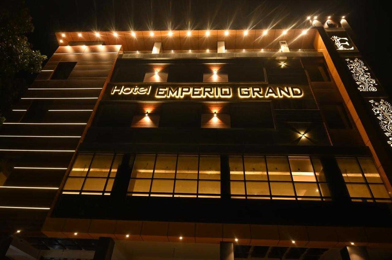 Hotel Emperio Grand Lucknow Bagian luar foto