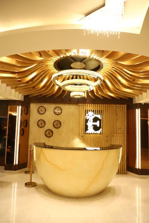 Hotel Emperio Grand Lucknow Bagian luar foto